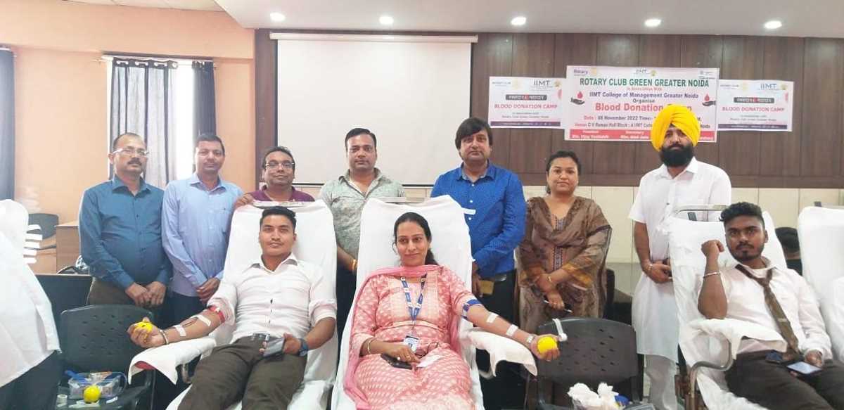 रक्तदान शिविर में विद्यार्थियों ने उत्साह के साथ लिया हिस्सा, 238 यूनिट रक्त हुआ एकत्रित